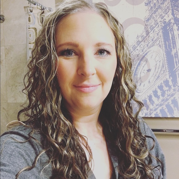 Meet your Posher, Deann - Picture 1 of 1